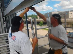 kompānija uzstādā un pārdod dažādi logu - pārdod auto uzlimes - Предложения