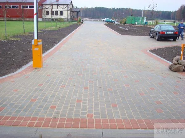 Клеим - LT brigada