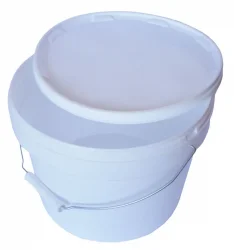 Spaiņi