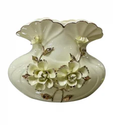 Mēbeles noliktavā Rīgā