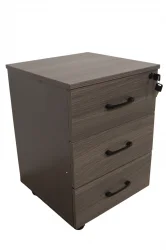 Mēbeles noliktavā Rīgā